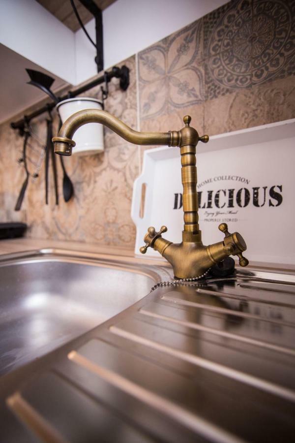 Izabella Vintage Style Leilighet Budapest Eksteriør bilde