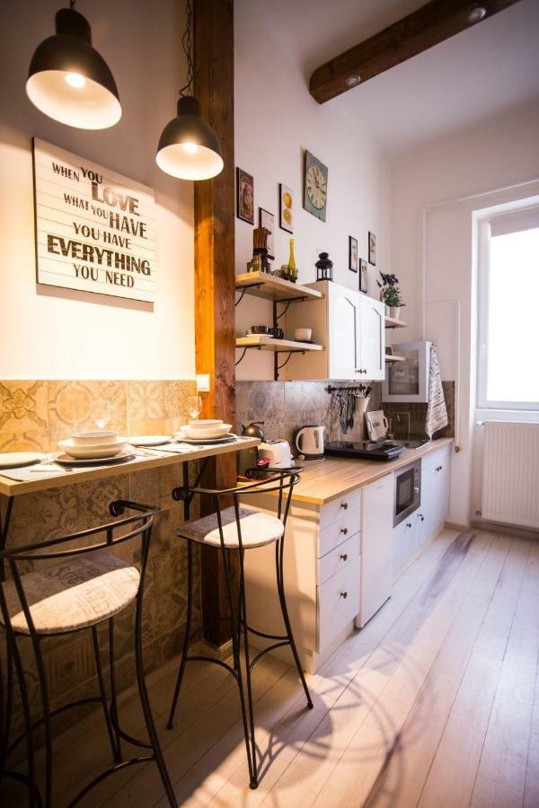 Izabella Vintage Style Leilighet Budapest Eksteriør bilde