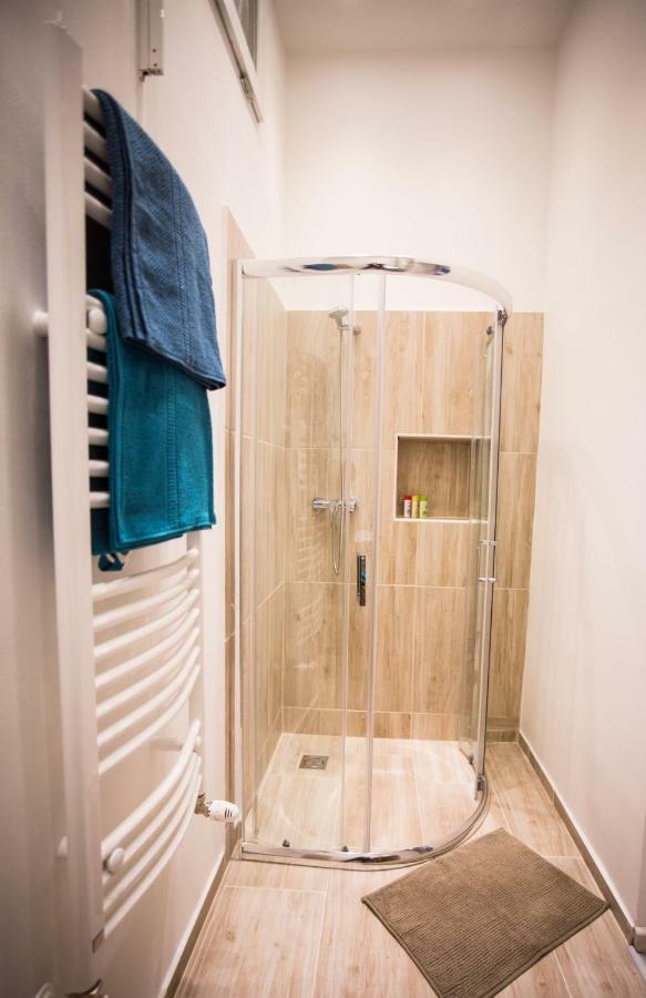Izabella Vintage Style Leilighet Budapest Eksteriør bilde